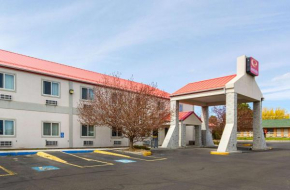 Отель Econo Lodge Livingston  Ливингстон